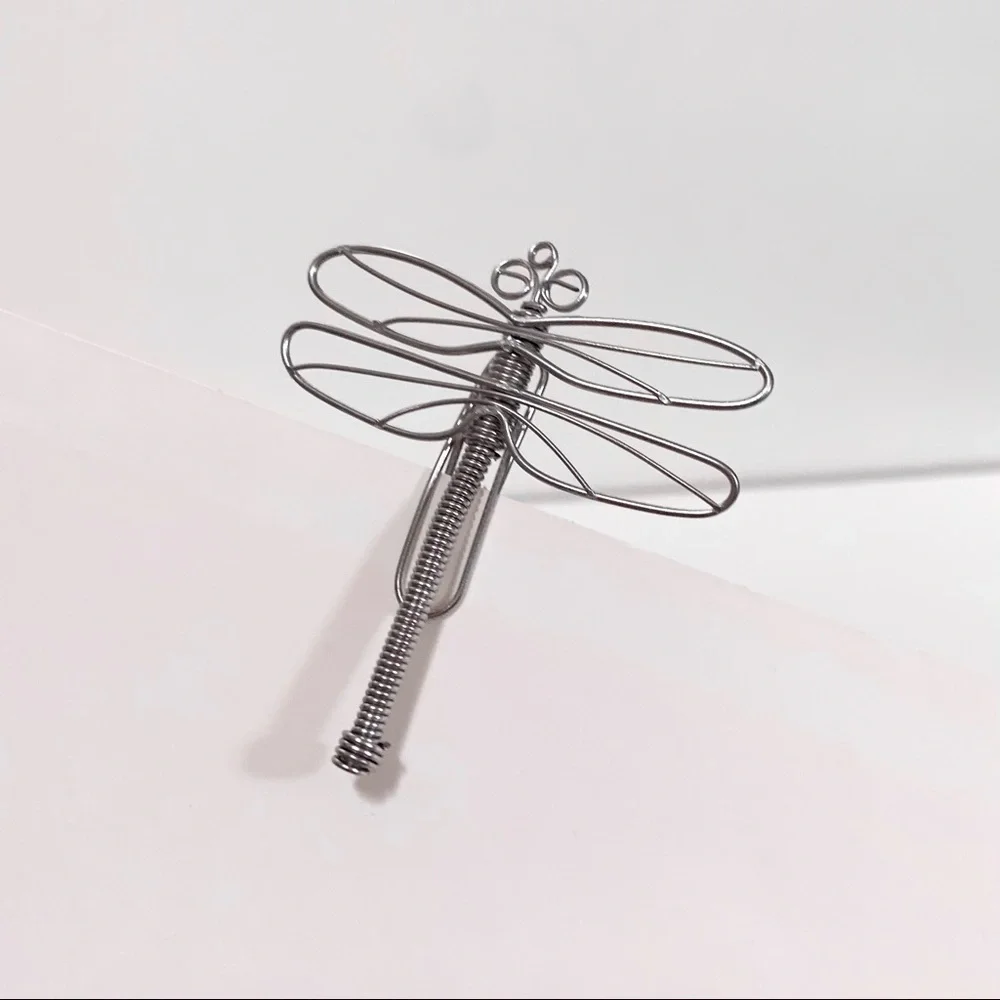 Hold Large Special Dragonfly Paperclip space marker